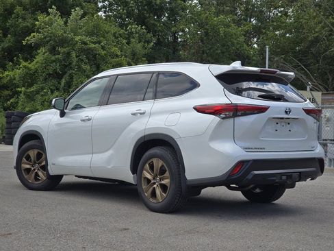 Used 2022 Toyota Highlander Bronze Edition AWD/4WD image 19