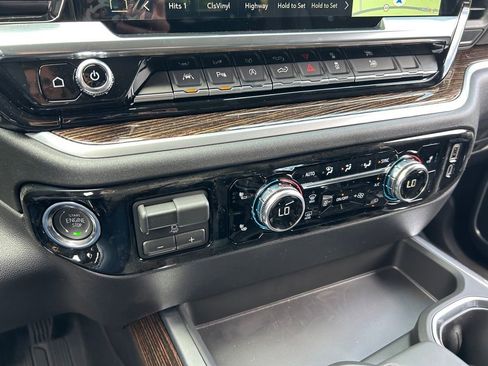 New 2026 GMC Sierra 1500 Elevation w/ Elevation Premium Package AWD/4WD image 39