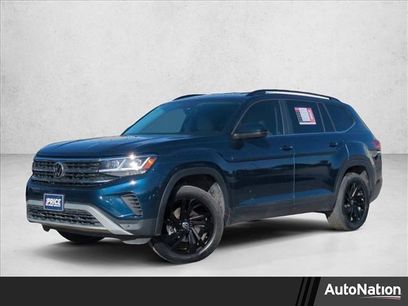 Used 2022 Volkswagen Atlas SE w/ Black Wheel Package