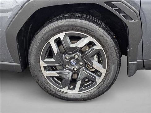 Used 2025 Subaru Forester Limited image 22