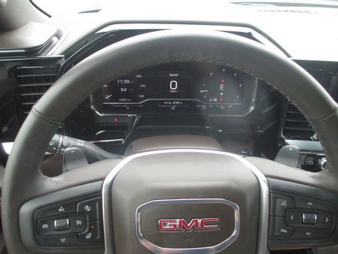 Used 2025 GMC Sierra 1500 SLT w/ SLT Premium Plus Package AWD/4WD image 33