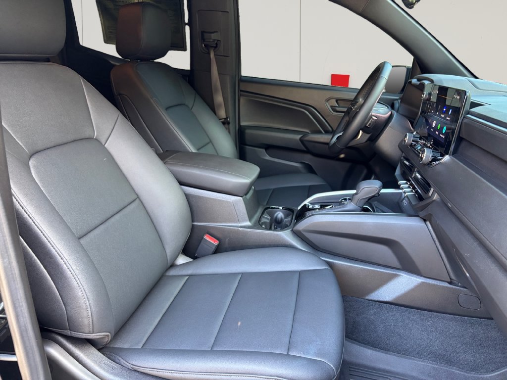 Certified 2025 Chevrolet Colorado Trail Boss AWD/4WD image 16