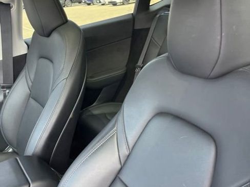 Used 2023 Tesla Model Y Performance AWD/4WD image 11