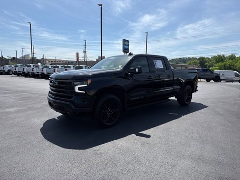 Used 2025 Chevrolet Silverado 1500 High Country w/ Midnight Edition AWD/4WD image 7