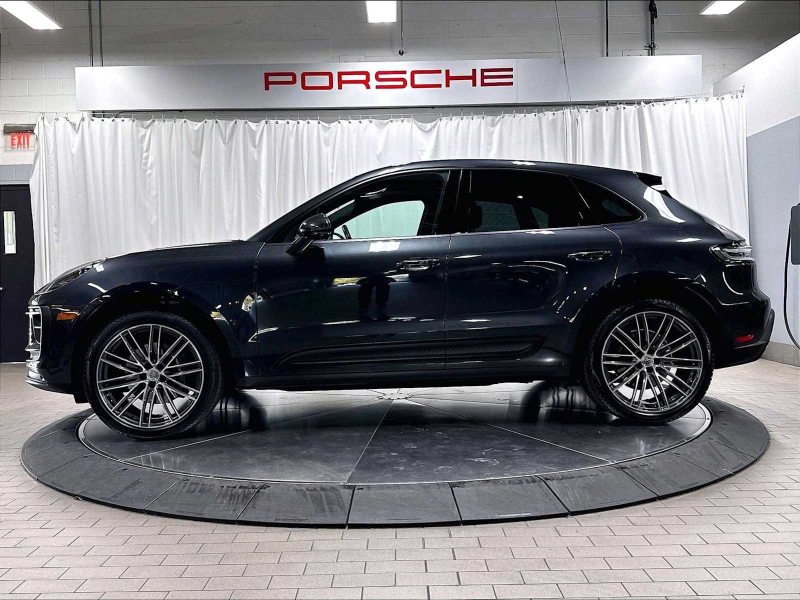 Used 2024 Porsche Macan AWD/4WD image 2