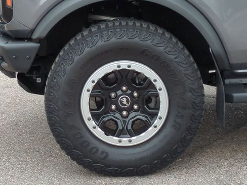 Used 2022 Ford Bronco Outer Banks w/ Sasquatch Package AWD/4WD image 14