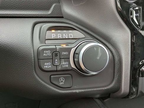New 2026 RAM 1500 4x4 Crew Cab image 25