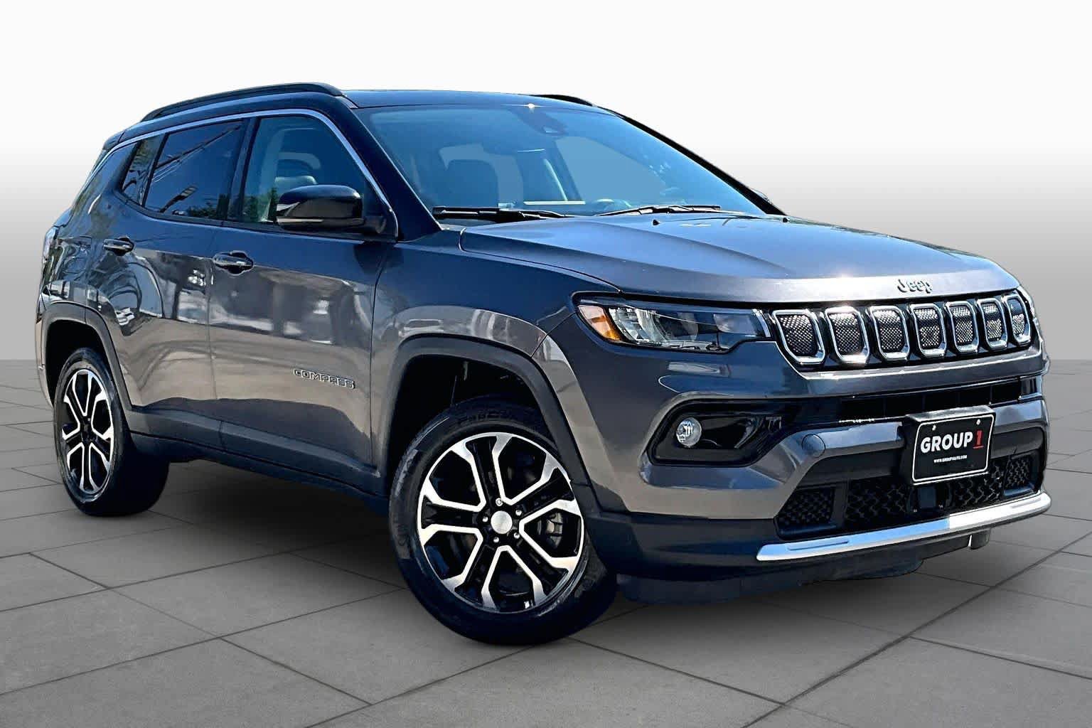Used 2022 Jeep Compass Limited w/ Sun and Sound Group AWD/4WD image 3