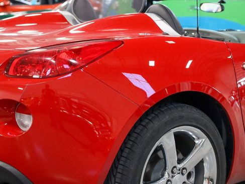 Used 2007 Pontiac Solstice GXP w/ Premium Package image 31