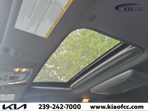 Used 2023 Toyota Sienna XSE w/ XSE Plus Package FWD image 25