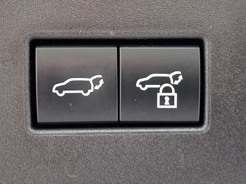 Used 2024 Lexus LX 600 4WD w/ Appearance Package image 30