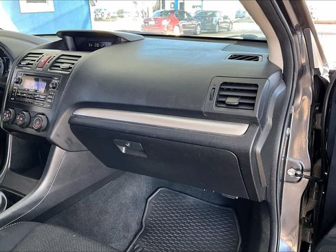 Used 2014 Subaru Crosstrek 2.0i Premium image 18
