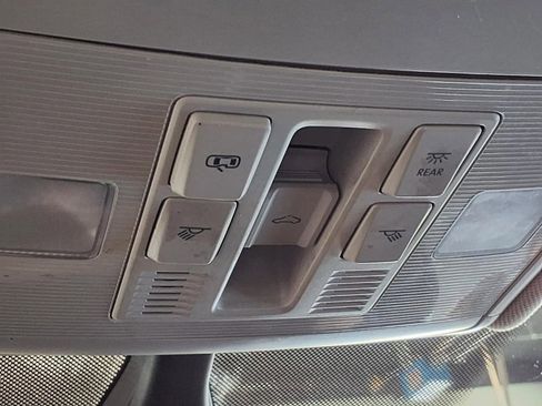 Used 2019 Volkswagen Jetta SE image 18