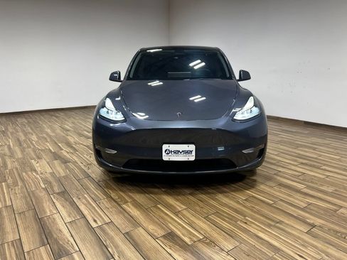Used 2021 Tesla Model Y Performance AWD/4WD image 3