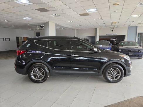Used 2017 Hyundai Santa Fe Sport image 8