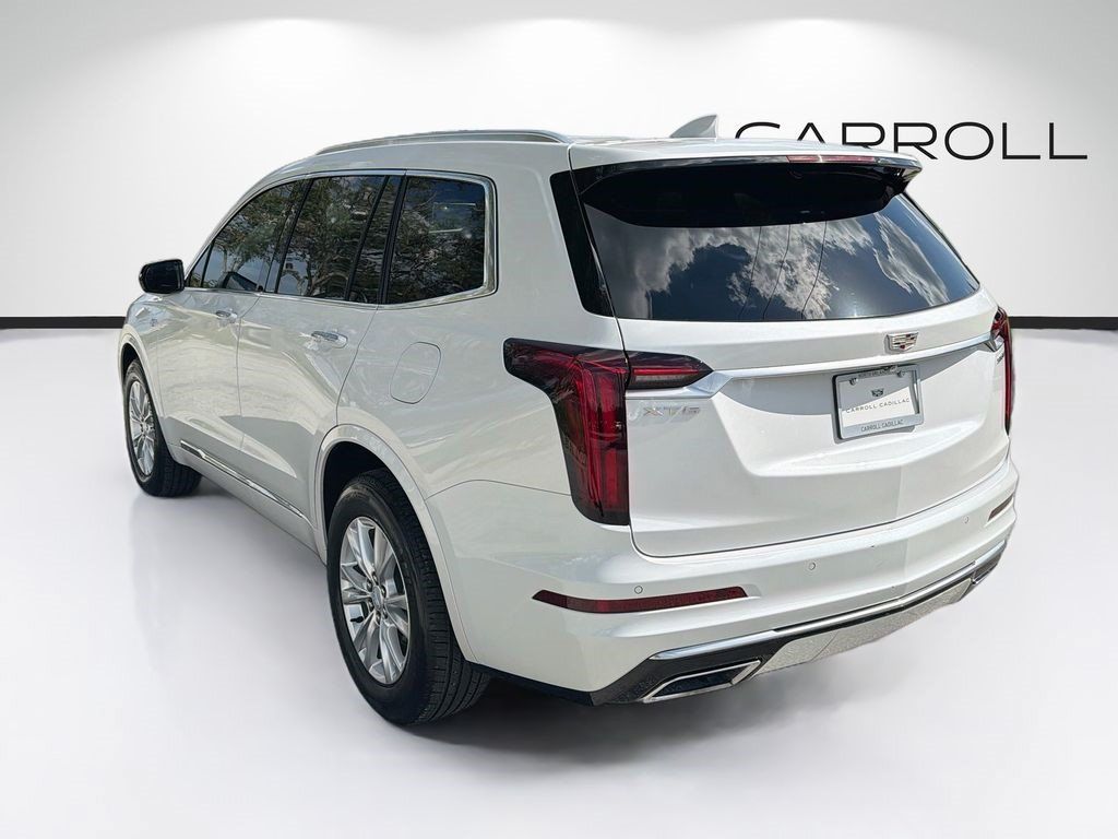 Certified 2024 Cadillac XT6 Luxury FWD image 5