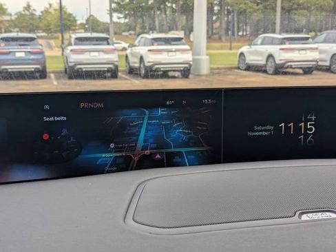 New 2025 Lincoln Navigator Reserve image 16