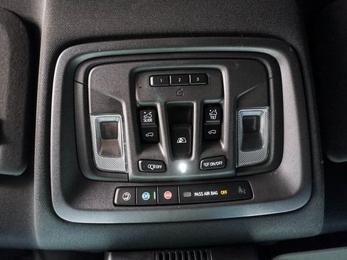 Used 2024 Chevrolet Silverado 2500 High Country w/ High Country Premium Package image 29