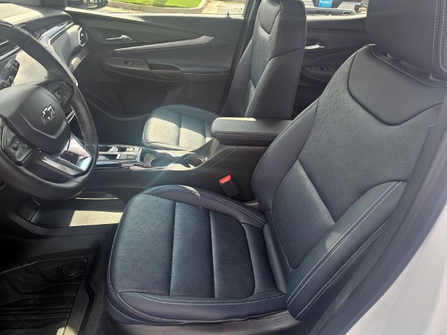 Used 2023 Chevrolet Bolt EUV Premier w/ Super Cruise Package FWD image 17
