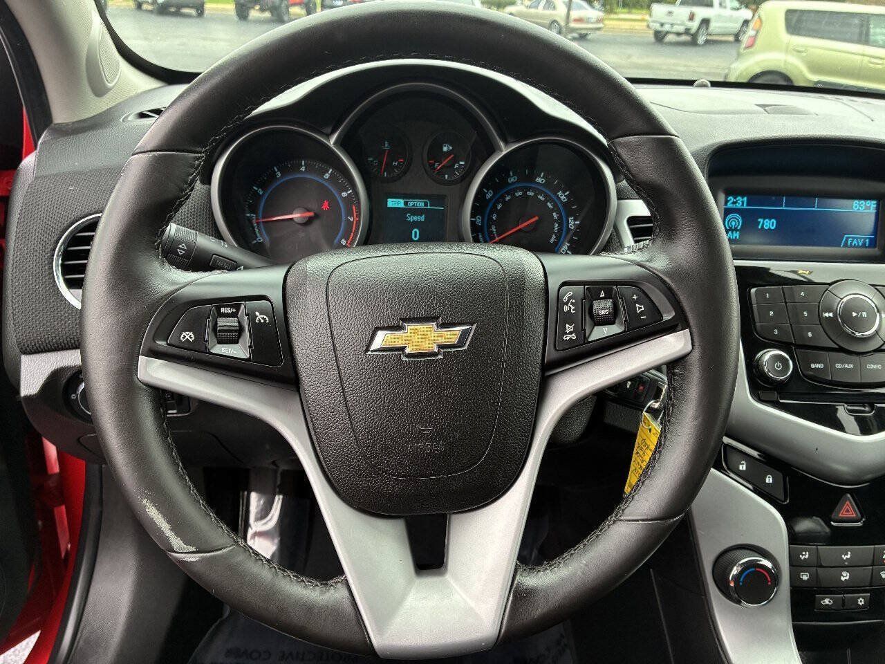 Used 2014 Chevrolet Cruze LT FWD image 12