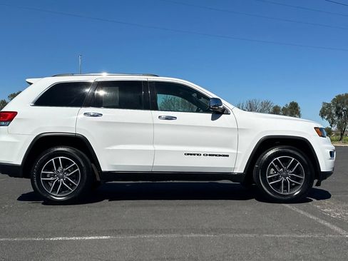 Used 2019 Jeep Grand Cherokee Limited image 3