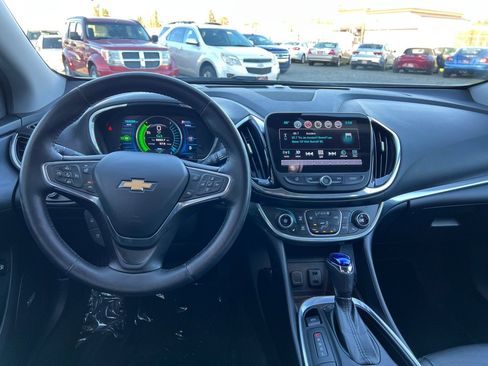 Used 2017 Chevrolet Volt Premier w/ Driver Confidence II Package image 13