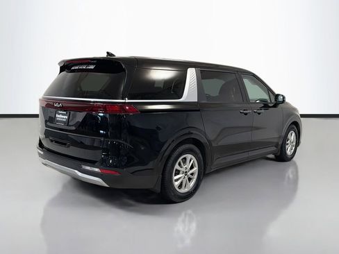 Used 2024 Kia Carnival LX FWD image 10