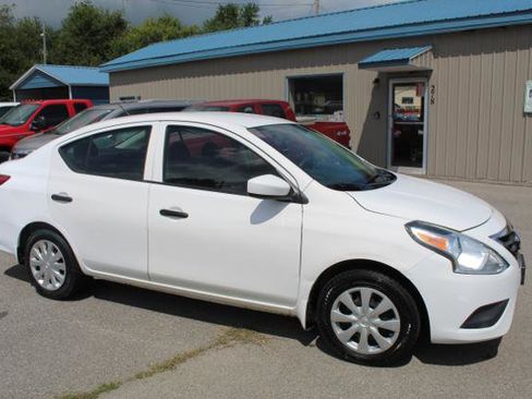 Used 2016 Nissan Versa S image 3