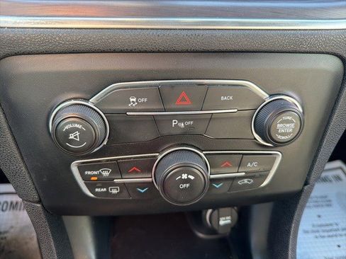 Used 2016 Dodge Charger SE w/ Popular Equipment Group image 23
