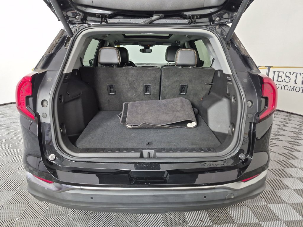 Certified 2022 GMC Terrain AT4 w/ Infotainment Package II AWD/4WD image 36