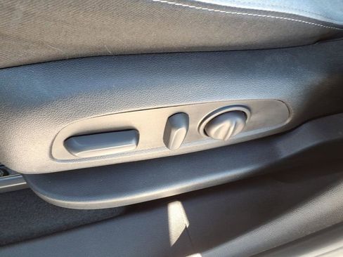 Used 2023 Chevrolet Equinox LS w/ LS Convenience Package image 11