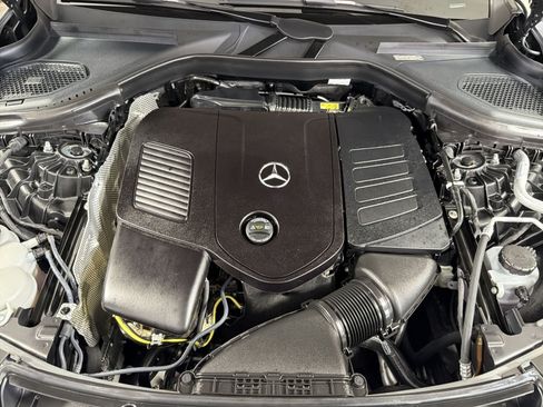 Used 2025 Mercedes-Benz GLC 300 4MATIC image 28
