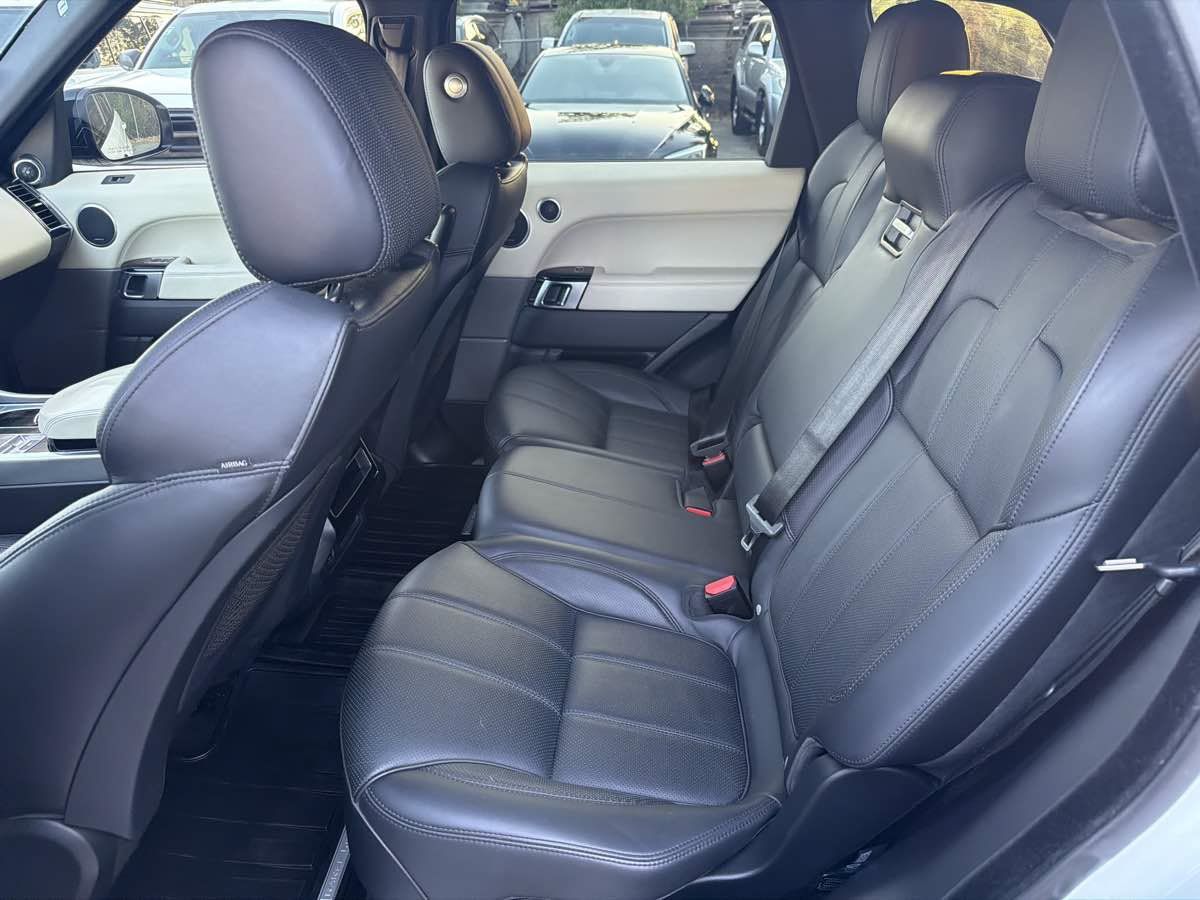 Used 2014 Land Rover Range Rover Sport Supercharged AWD/4WD image 16