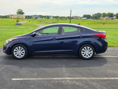 Used 2011 Hyundai Elantra GLS FWD image 2