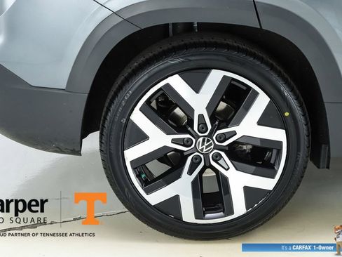 Used 2023 Volkswagen Taos SEL image 51