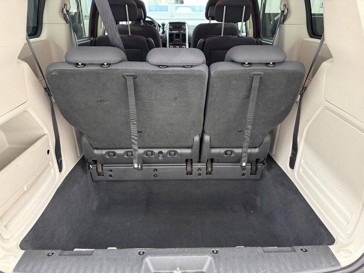 Used 2010 Dodge Grand Caravan SE FWD image 14