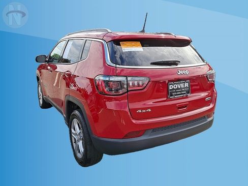 Certified 2023 Jeep Compass Latitude w/ Sun and Sound Group AWD/4WD image 13