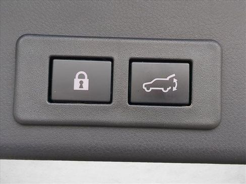 Certified 2025 Subaru Ascent Premium image 30