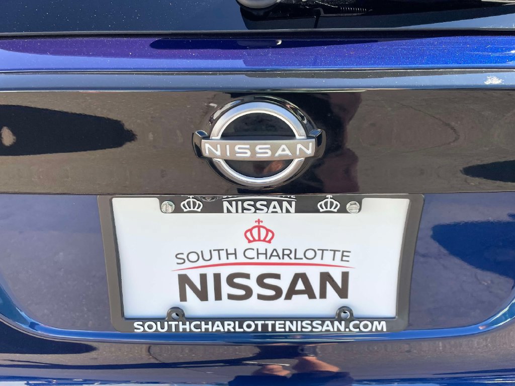 Used 2025 Nissan Kicks SV FWD image 13