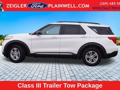 Used 2020 Ford Explorer XLT w/ Comfort Package image 2