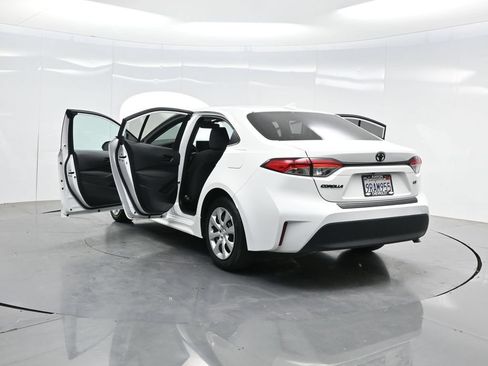 Used 2025 Toyota Corolla LE FWD image 52