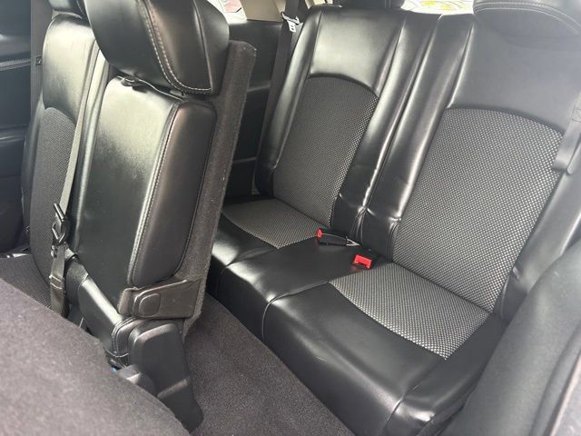 Used 2020 Dodge Journey Crossroad FWD image 18