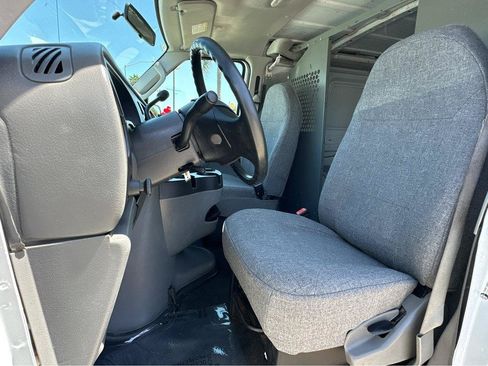 Used 2007 Ford E-150 and Econoline 150 RWD image 8