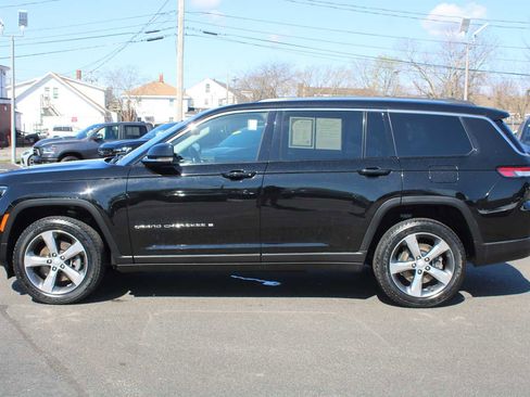 Used 2022 Jeep Grand Cherokee L Limited AWD/4WD image 4