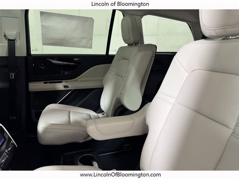 New 2026 Lincoln Aviator AWD image 50