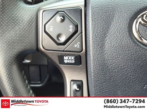 Used 2017 Toyota Tacoma TRD Sport w/ Tow Package (A/T) AWD/4WD image 17