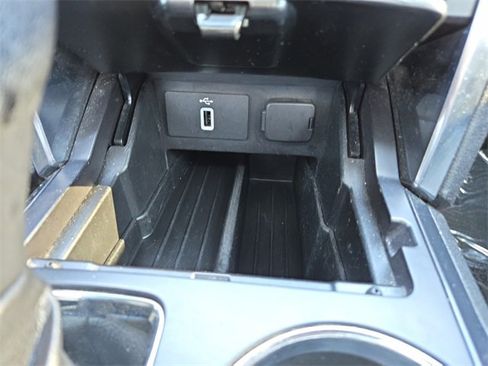 Used 2018 Ford Explorer Limited image 39