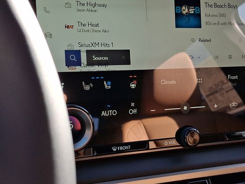 New 2026 Lexus RX 450h AWD image 16