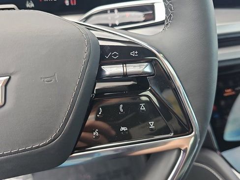 New 2026 Cadillac Vistiq Platinum w/ LPO, Floor Liner Package image 21