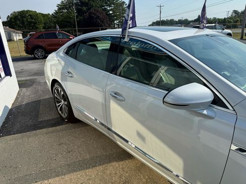 Used 2017 Buick LaCrosse Premium w/ Sun and Shade Package FWD image 4